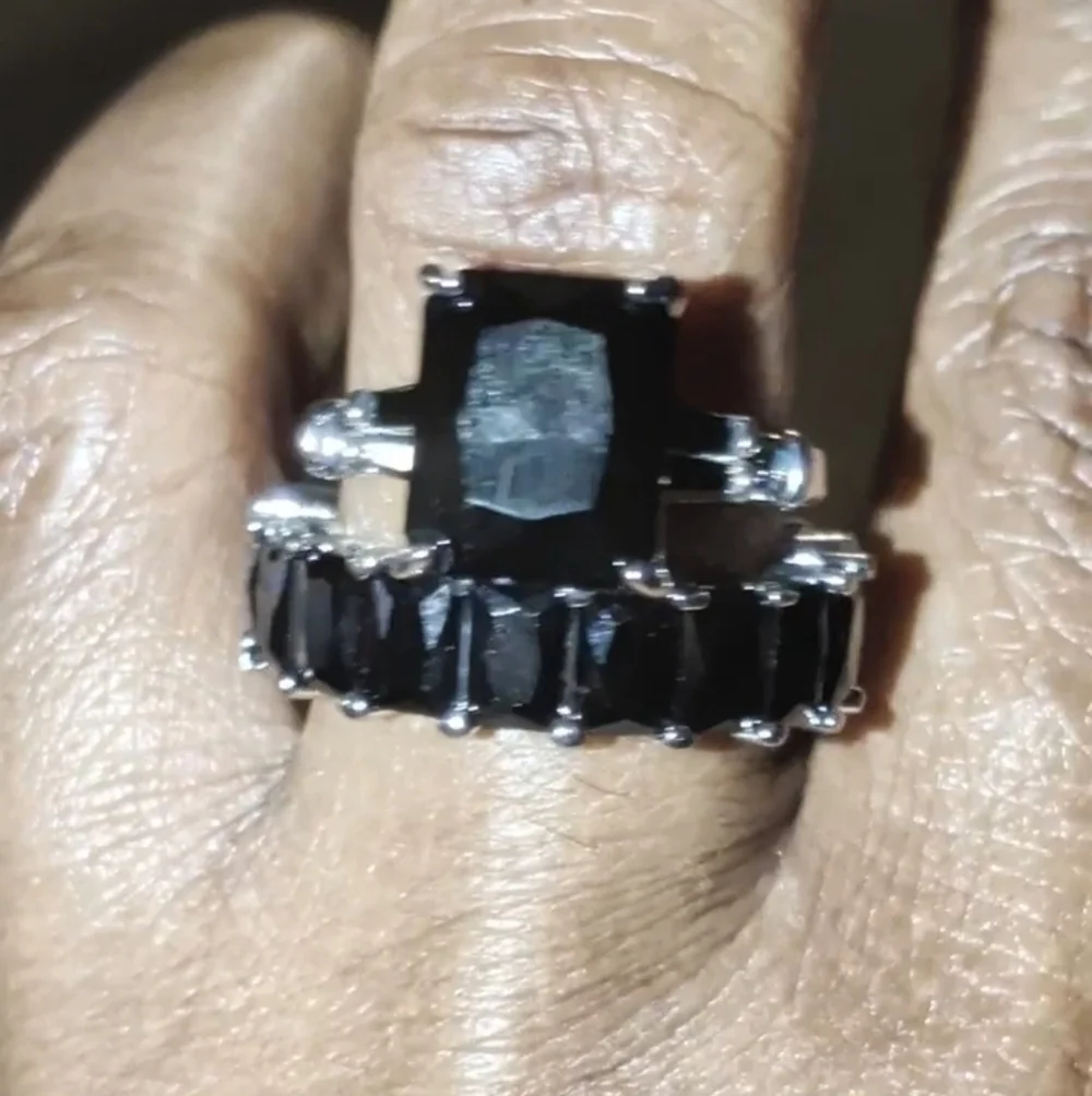 Elegant Black Stone Ring Set Sz 9